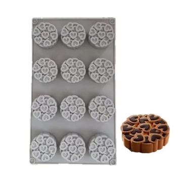 Forma de silicon cu 12 cavitati - Decor inimi - T13542