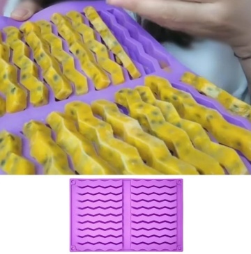 Formă din silicon pentru biscuiți, ciocolată și batoane – Wavy - 20 cavități - T15009