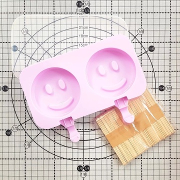 Forma de silicon pentru inghetata EMOJI cu 2 cavitati + 50 betisoare
