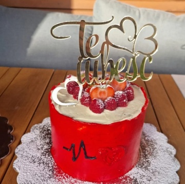 Topper pentru tort "Te iubesc" 