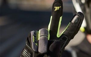 Manusi barbati Urban vara Seventy SD-C48 negru/galben - degete tactile - Img 3