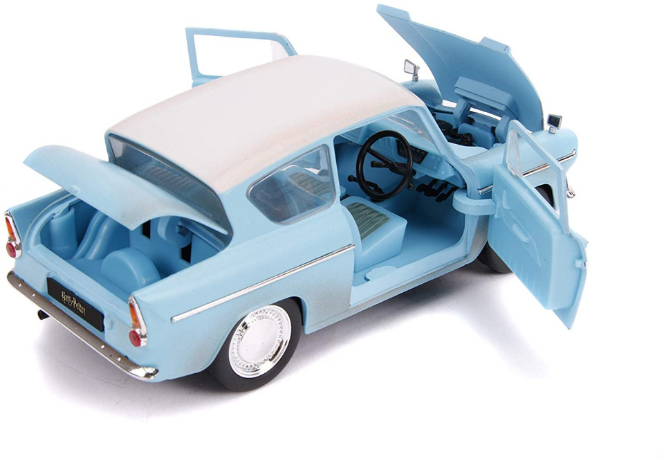 Set de joaca Harry Potter - figurina si masinuta metalica Ford Anglia 1959 1:24