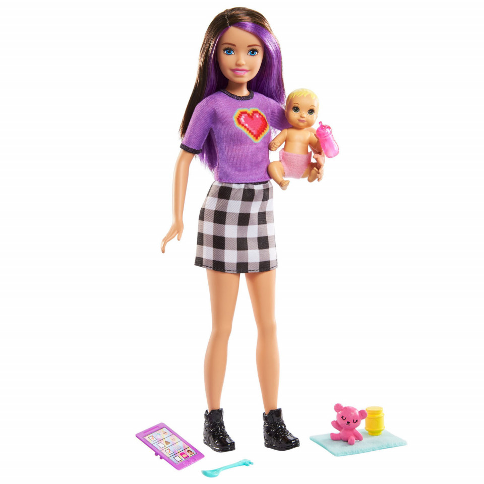Papusa Barbie Skipper bruneta cu bebelus blond si accesorii