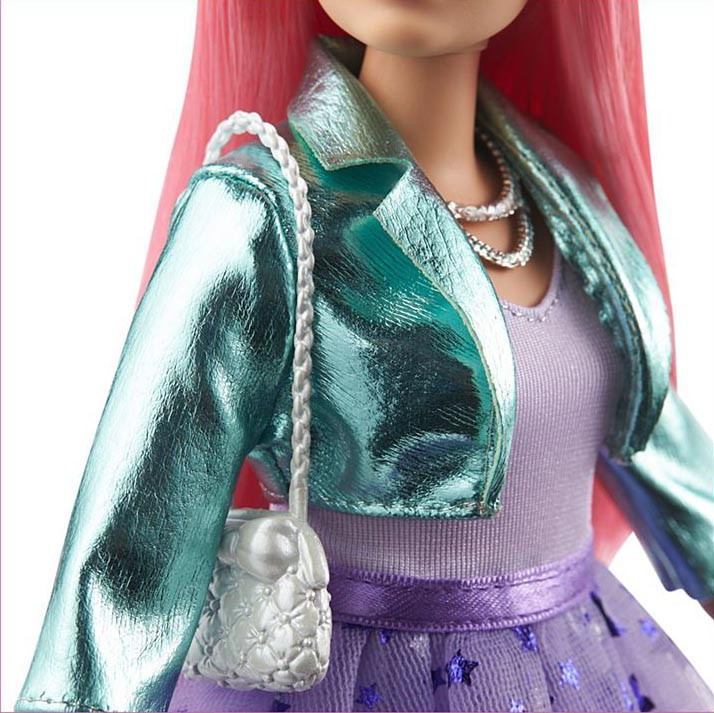 Barbie Princess Adventure - Papusa Daisy cu parul roz si pisicuta