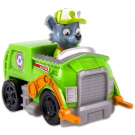 Rocky in Camionul de Reciclat Patrula Catelusilor
