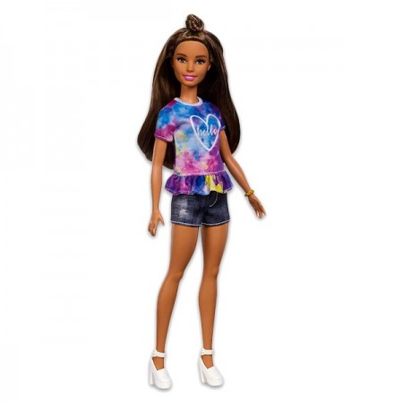 Papusa Barbie Fashionistas mulatra cu tricou colorat