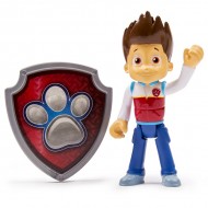 Figurina Ryder si Insigna Patrula Catelusilor
