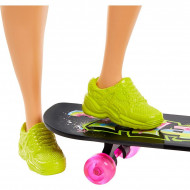 Barbie Extra - Papusa cu parul albastru si skateboard