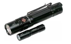 Lanterna Fenix PD36R rechargeable LED-flashlight + E01 V2.0