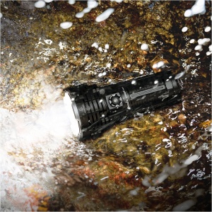 Fenix LR40R V2.0 LED flashlight - Img 8