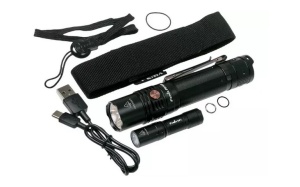 Lanterna Fenix PD36R rechargeable LED-flashlight + E01 V2.0 - Img 3