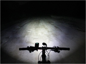Fenix BC30 V2.0 LED flashlight - bicycle flashlight - Img 7