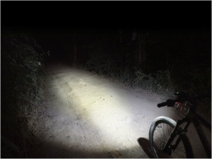 Fenix BC30 V2.0 LED flashlight - bicycle flashlight - Img 8