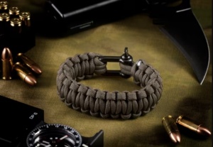 Shackle Bracelet Army Green