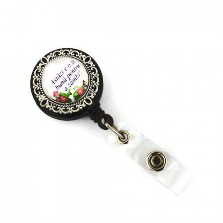 Accesoriu ecuson cu mesajul "Today is a good day to smile"