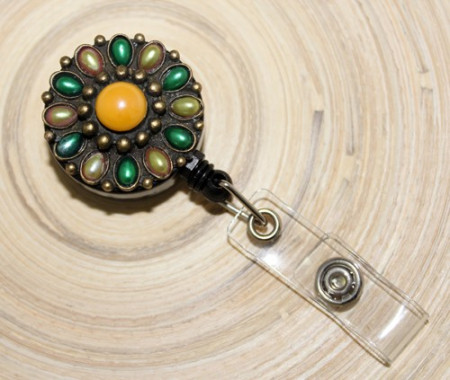 Accesoriu ecuson cu mandala galben&verde