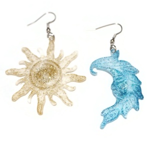 Cercei Soare si Luna cu Praf de Stele din rasina si glitter handmade - Img 4