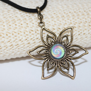 Colier cu floare si cabochon din sticla - Img 3