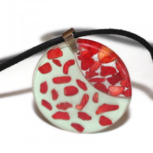 Colier cu pandantiv realizat handmade din rasina si pietricele de coral Vara de Neuitat - Img 3