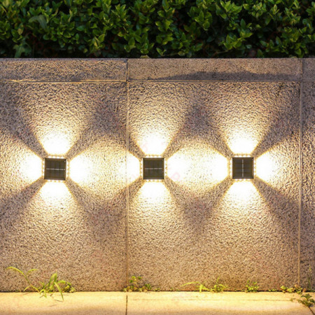 SET 8 LAMPI SOLARE DE PERETE SAU SOL CU LED IN 4 DIRECTII