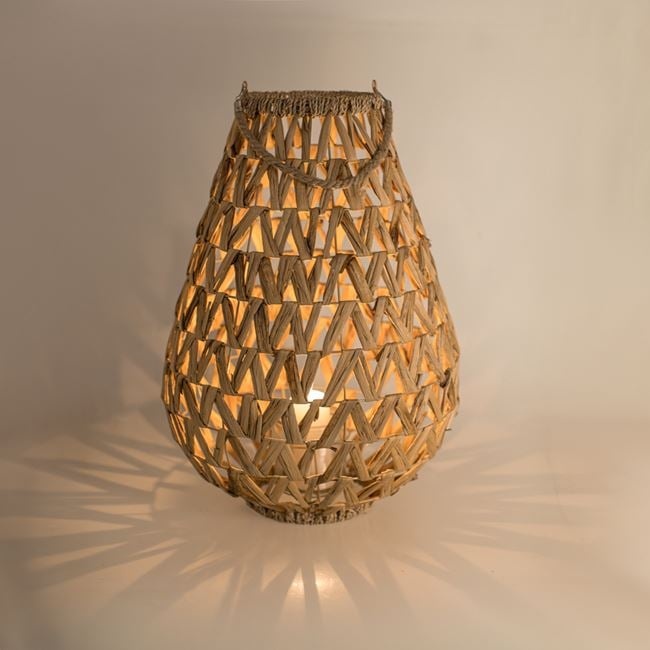 Felinar decorativ oval de podea, cu rama metalica si impletitura din hiacint acvatic si maner de sfoara, cu suport din sticla pentru lumanari, Ø45x65 cm, maro - 1 | YEO