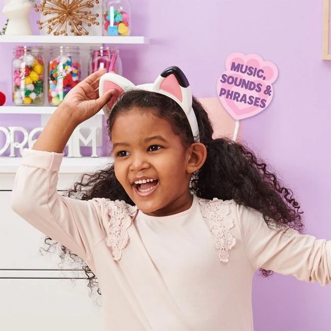 Gabby\'s Dollhouse bentita lui Gabby, cu lumini si sunete, varsta 3+ ani, alb - 2 | YEO