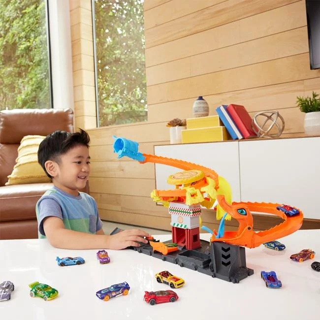 Pista Hot Wheels in forma de sarpe, include o masina, 40x10x25cm, multicolor - 3 | YEO