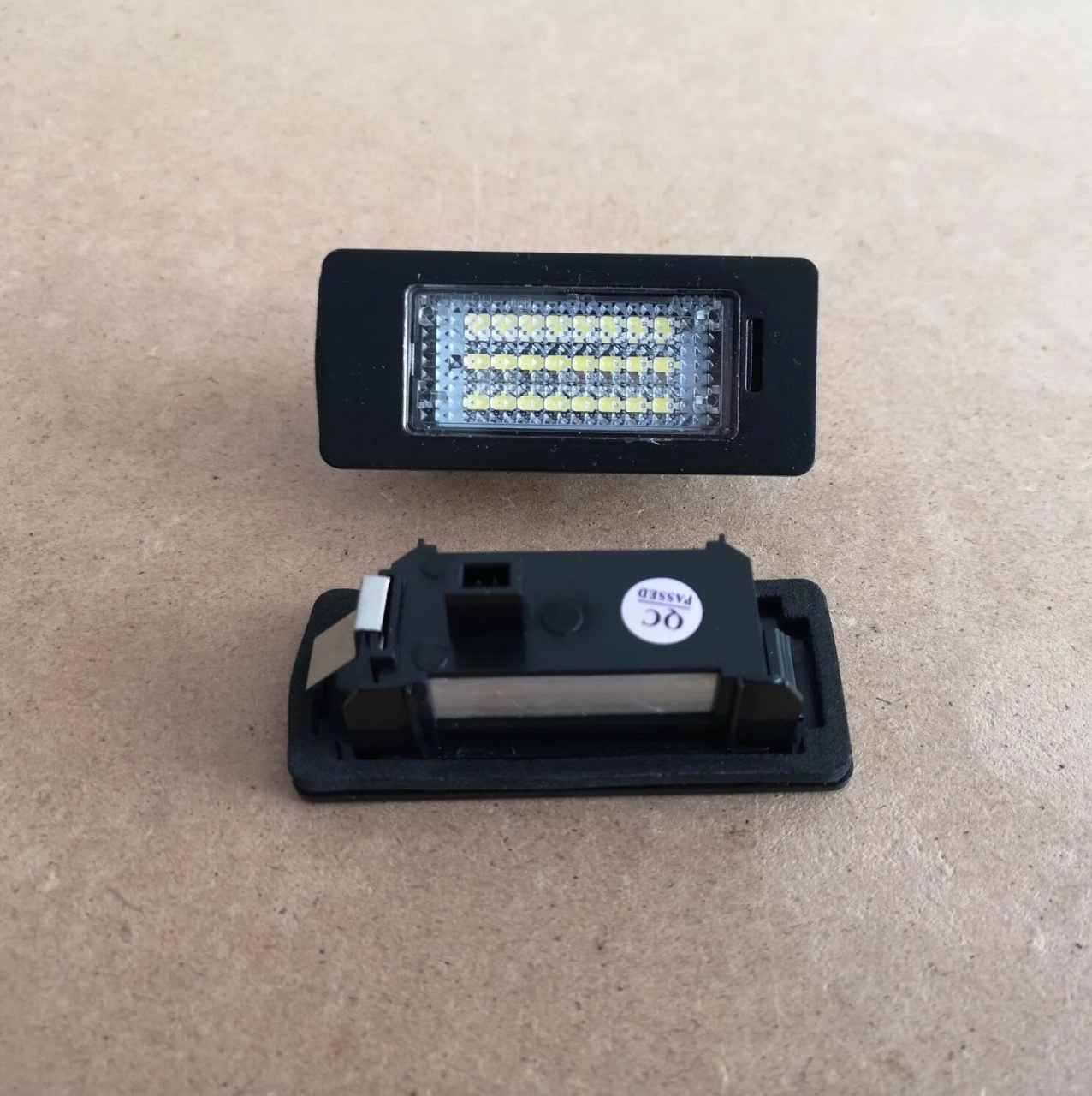 Set 2 lampi LED pentru numar auto, compatibil VW, fara eroare de bec ars, lumina alb-rece - 1 | YEO