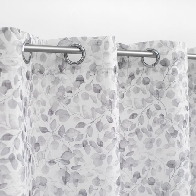 Draperie decorativa , grad de umbrire scazut -lasa multa lumina sa treaca, model cu frunze, cu inele, 140x260 cm, alb/gri