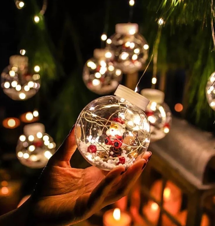 Instalatie LED Tip Perdea cu 10 Globuri Figurine Mos Craciun, 3 m, Lumina Alba Rece - 1 | YEO