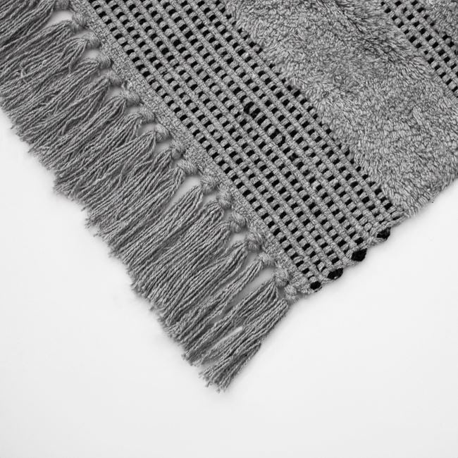 Covoras decorativ pentru iarna, din bumbac, model cu dungi late si franjuri, 130x90 cm, gri/negru - 1 | YEO