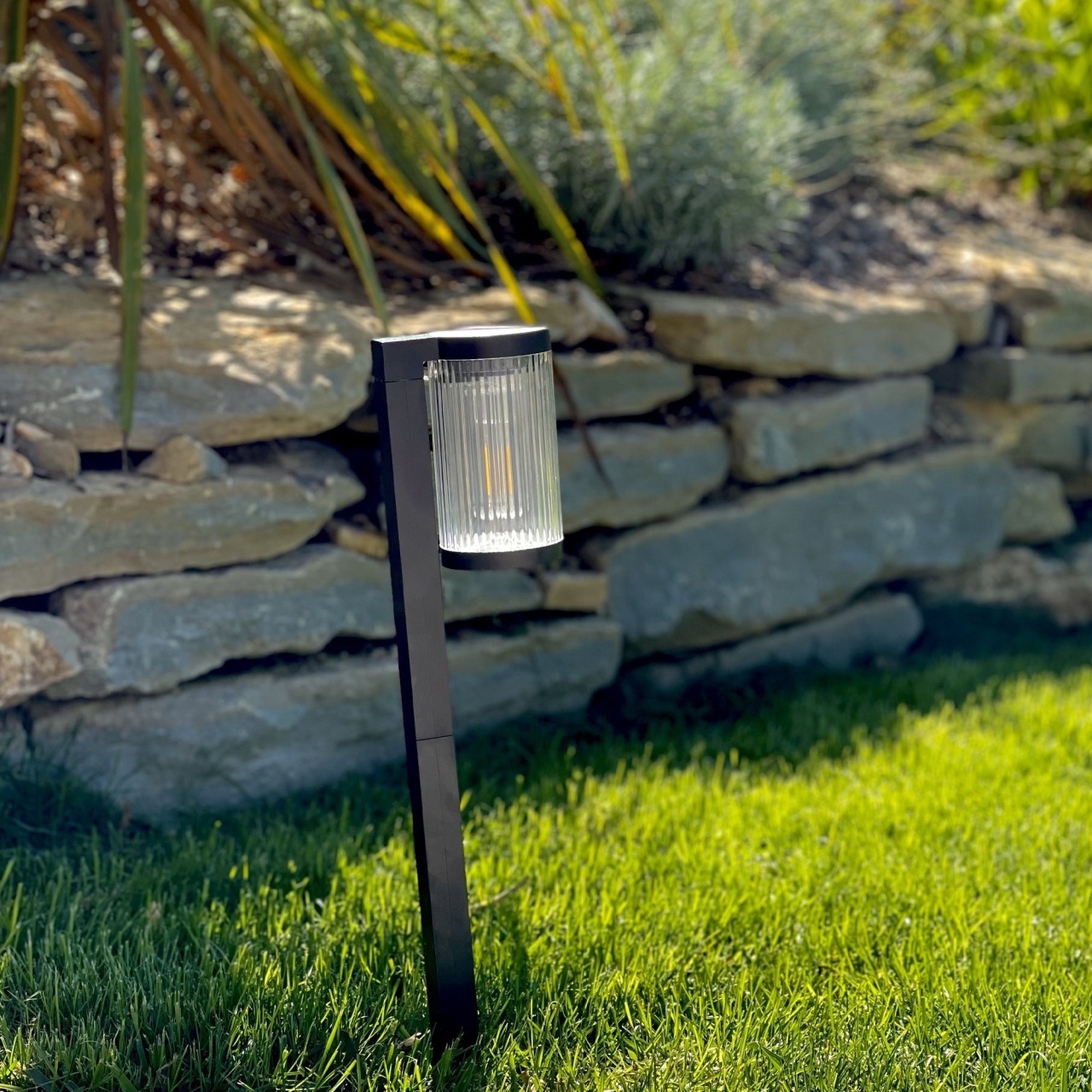 Lampa Solara Decorativa pentru Gradina, IP65, 58 cm Inaltime, Negru - 1 | YEO