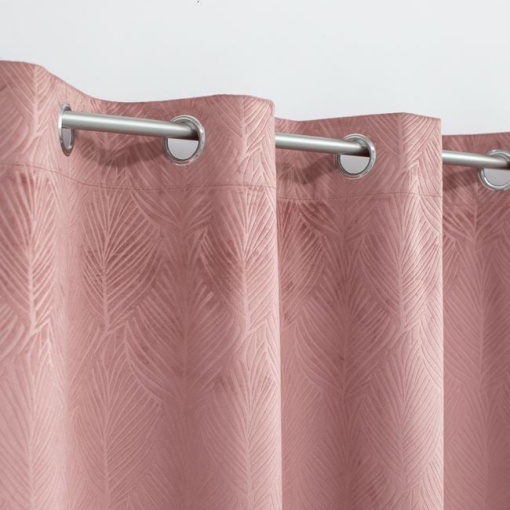 Draperie decorative catifelata, tip blackout - nu lasa lumina sa treaca, model cu reliefat cu frunze tropicale, cu inele, 140x260 cm, roz