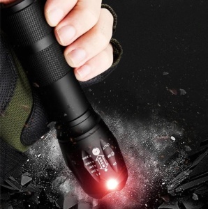 Set 4 Lanterne Tactice LED, Reincarcabile USB, Focus Ajustabil, Impermeabile, Aluminiu, Negru - Img 3