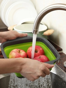Set de 2 strecuratoari pliabile din silicon, 2 dimensiuni, Gri/Verde, Ideale in orice bucatarie - Img 10