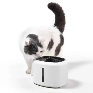 Fantana dispenser de apa pentru animale de companie, Cablu USB, Capacitate 2.5L, Alb