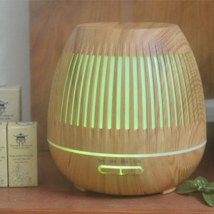Umidificator difuzor aromaterapie cu uleiuri esentiale 400ml, LED 7 culori, timer, ultrasunete, de culoarea lemnului - Img 3