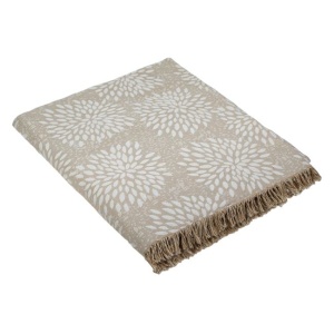 Cuvertura decorativa model cu flori si ciucuri, Dimensiune 180x160 cm, Culoare Bej