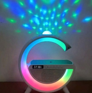 Statie incarcare wireless 3 in 1 cu lampa RGB , Boxa Bluetooth, Ceas Digital - Img 4