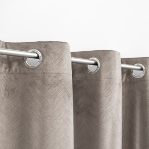 Draperie decorative catifelata tip Blackout, Model cu dungi reliefate, Dimensiune 140x260 cm, Maro
