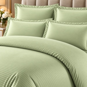 Lenjerie de pat Damasc Premium Uni, 6 piese, 2 persoane, Cearsaf 220×240, Husa pilota 200×230, 4 fete de perna,Culoare Verde fistic