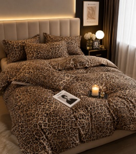 Lenjerie de Pat Matrimoniala din Finet, Set 6 Piese, Imprimeu leopard