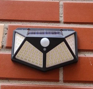 Set 4 Lampi Solare ULTRA 100 LED, cu senzor de miscare si lumina 3 moduri ILUMINARE - Img 5