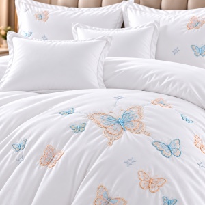 Lenjerie de Pat Matrimonială din Bumbac Satinat, 6 Piese, Cearșaf cu Elastic, Broderie Fluturi,Culoare Alb - Img 3