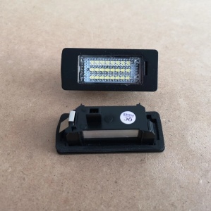 Set 2 lampi LED pentru numar auto, compatibil VW, fara eroare de bec ars, lumina alb-rece - Img 2