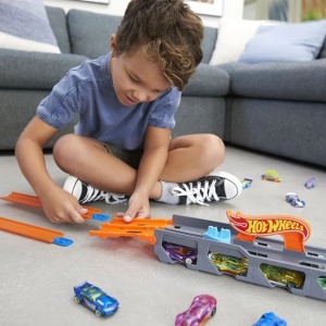 Camion in forma de rechin Hot Wheels, contine o masina Hot Wheels - Img 2