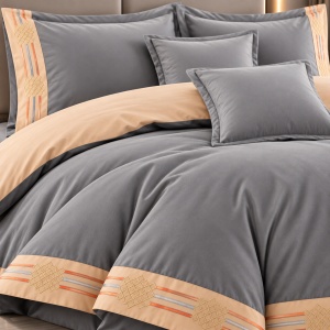 Lenjerie de pat premium cu broderie aurie, Bumbac, 6 piese, Husa pilota 200×230 cm, Cearșaf 230×250 cm, 4 fete de perna, Culoare Gri deschis