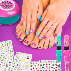 Set mini salon de manichiura pentru copii - 6 markere si accesorii pentru o manichiura creativa - Img 2