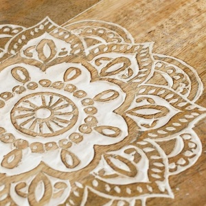 Tava decorativa pentru servit cu model sculptat de tip mandala, din lemn, 38x28x5 cm, maro - Img 3