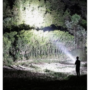 Lanterna Profesionala LED cu acumulator, Incarcare USB, Raza de actiune 800m, 4 moduri de iluminare, functie Powerbank - Img 5